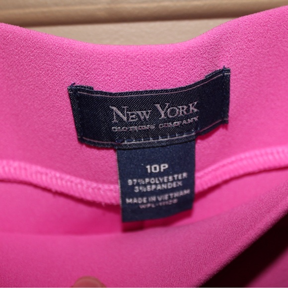 5/ 25.00 💗💗 New York & Company Fuchsia Ankle Pants - Picture 2 of 3